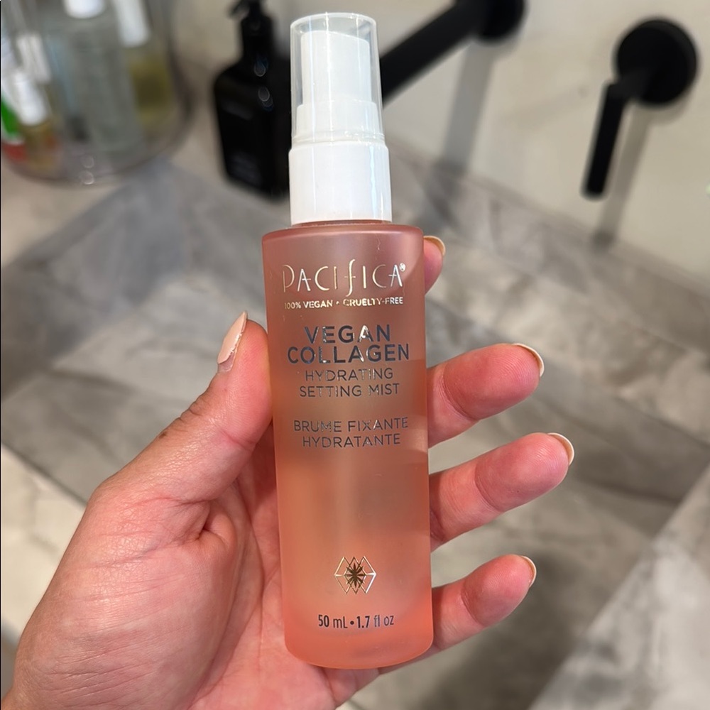 Pacifica Vegan Collagen Mist in Soft Pink